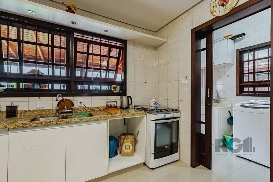 Casa à venda com 3 quartos, 209m² - Foto 22