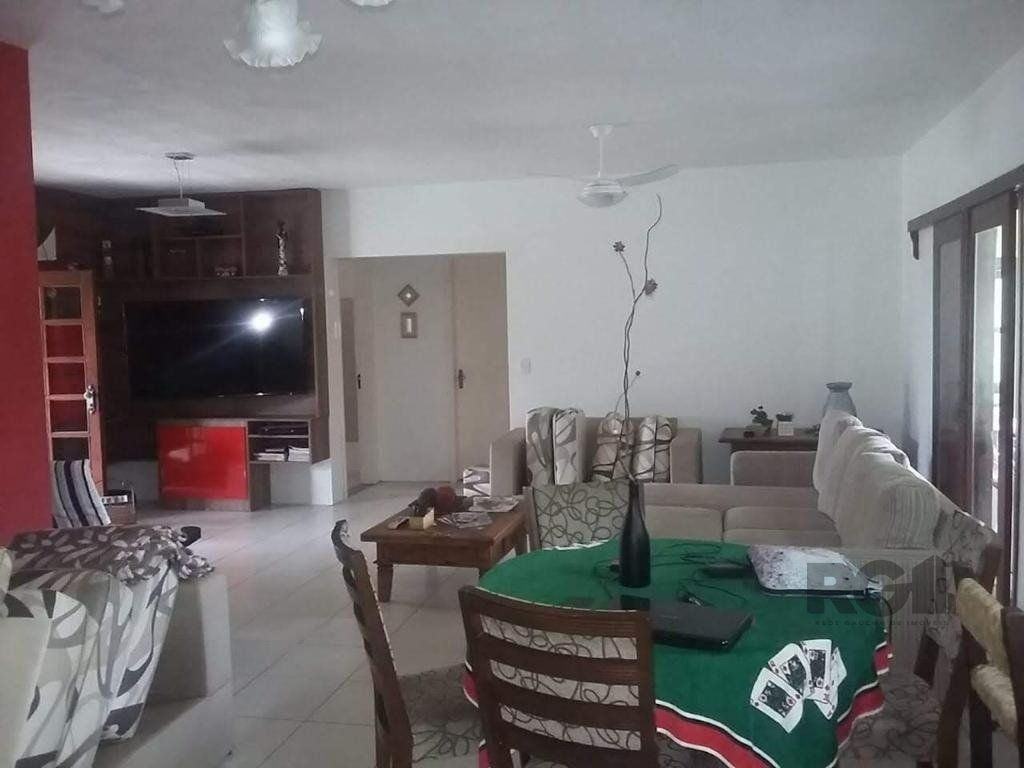 Casa à venda com 3 quartos, 220m² - Foto 5