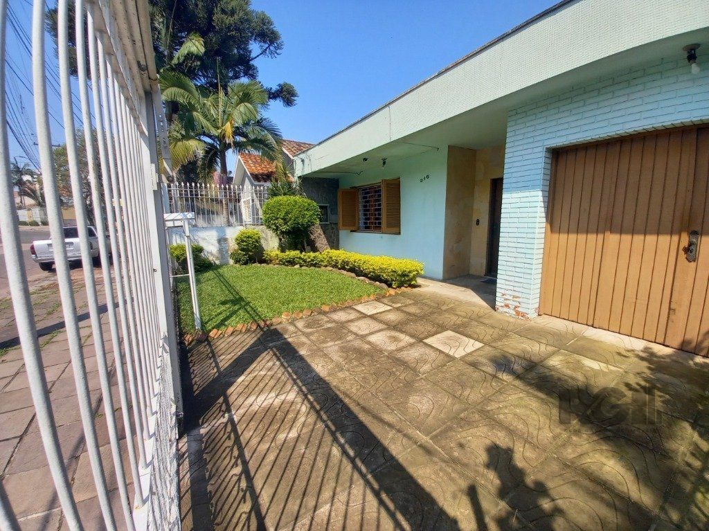 Casa à venda com 3 quartos, 159m² - Foto 2