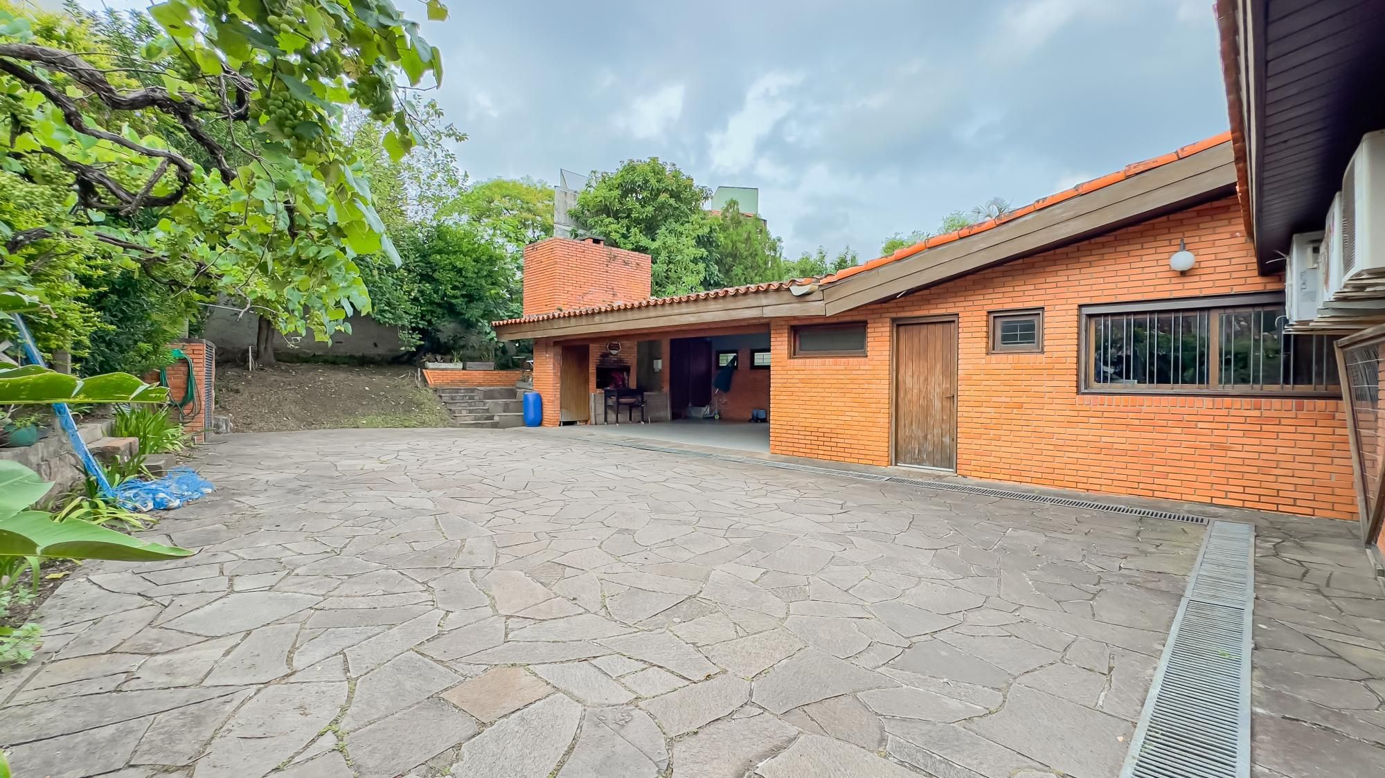 Casa à venda com 3 quartos, 313m² - Foto 15