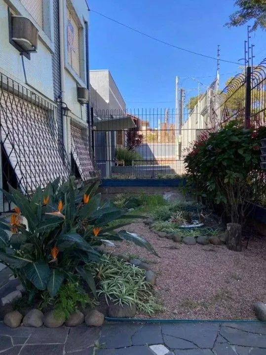 Apartamento, 3 dormitórios no bairro Medianeira em Porto Alegre para Comprar