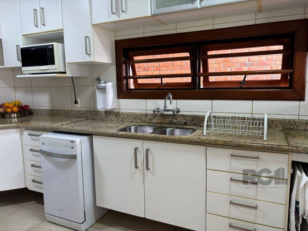 Casa à venda com 4 quartos, 225m² - Foto 23