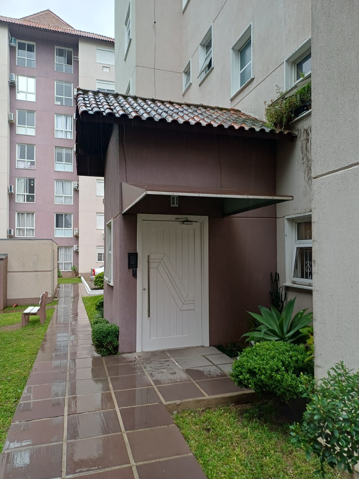 Apartamento, 2 dormitórios no bairro Cristal em Porto Alegre para Comprar