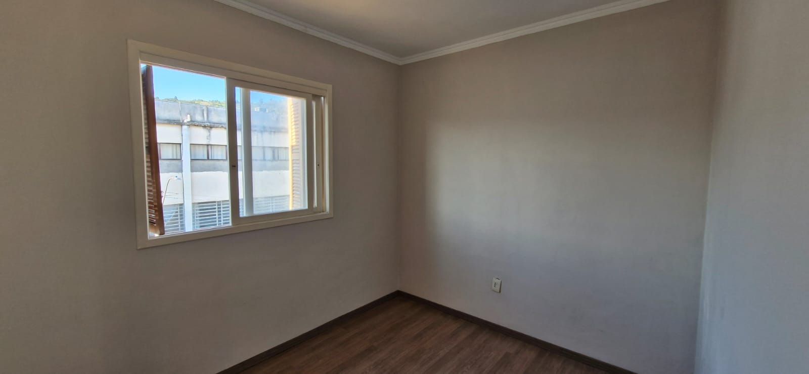 Apartamento de 2 dormitórios reformado no bairro teresopolis