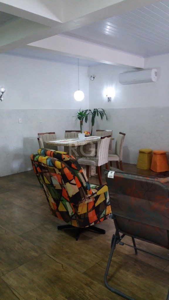 Casa, 3 quartos, 228 m² - Foto 4