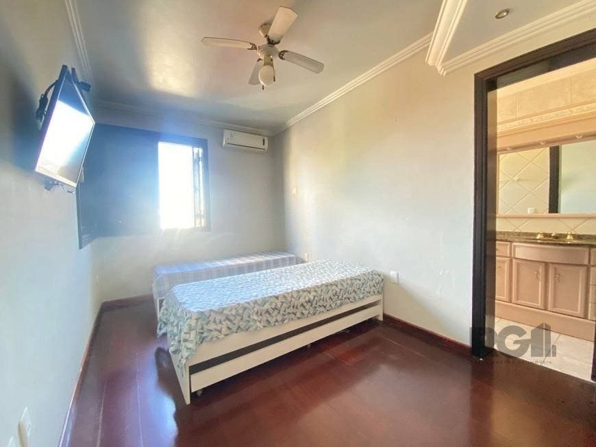Casa à venda com 4 quartos, 300m² - Foto 10