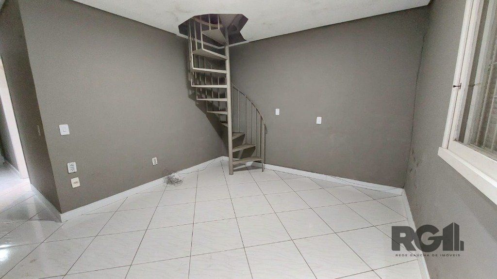Casa à venda com 3 quartos, 200m² - Foto 3