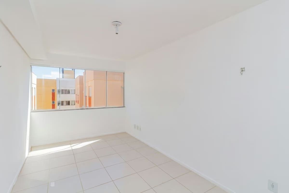 Apartamento de 2 dormitórios à venda em Hípica, Porto Alegre.