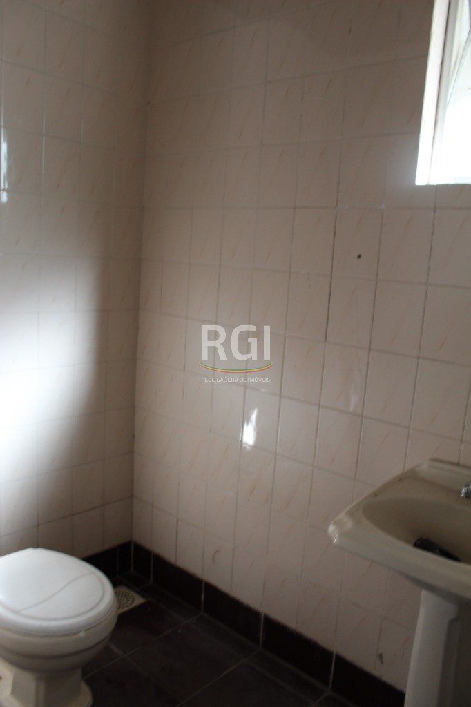 Casa à venda com 6 quartos, 224m² - Foto 14
