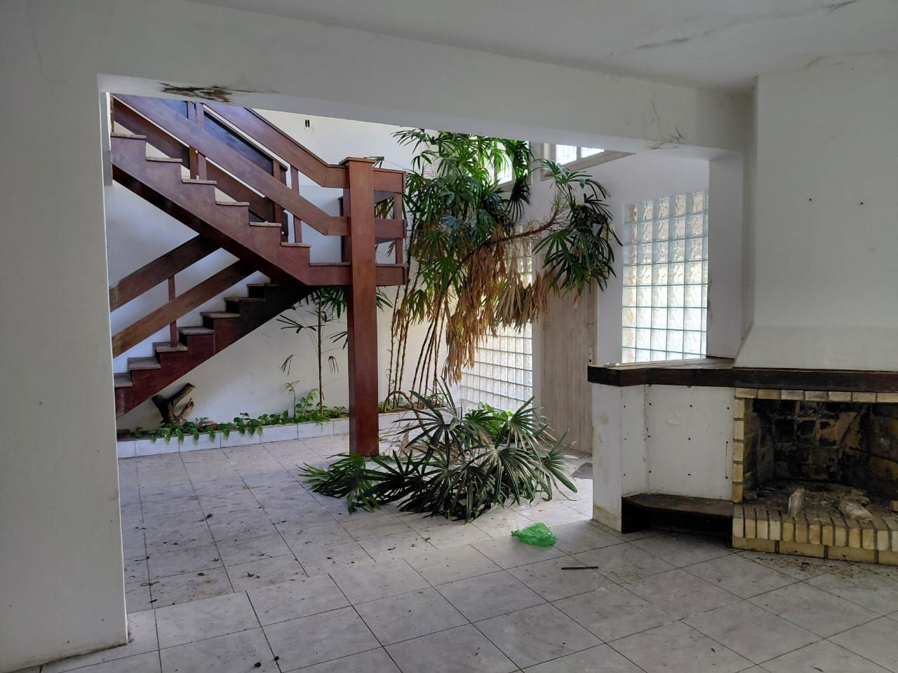 Casa à venda com 4 quartos, 350m² - Foto 4