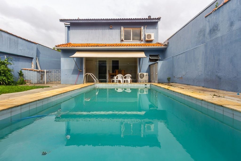 Casa de 4 dormitórios à venda no Bairro Ipanema - Porto Alegre