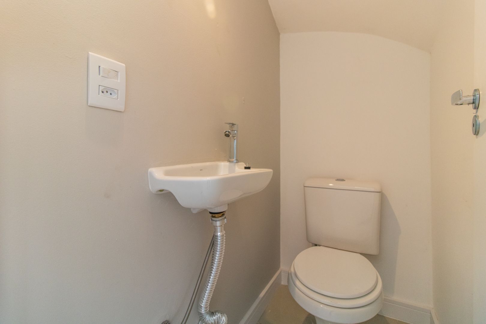 Casa à venda com 2 quartos, 112m² - Foto 8