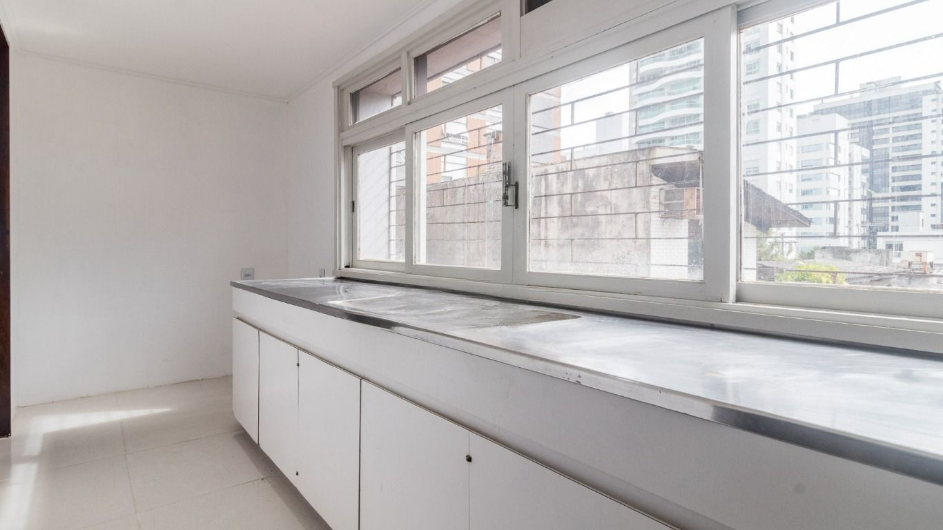 Apartamento à venda com 3 quartos, 153m² - Foto 6