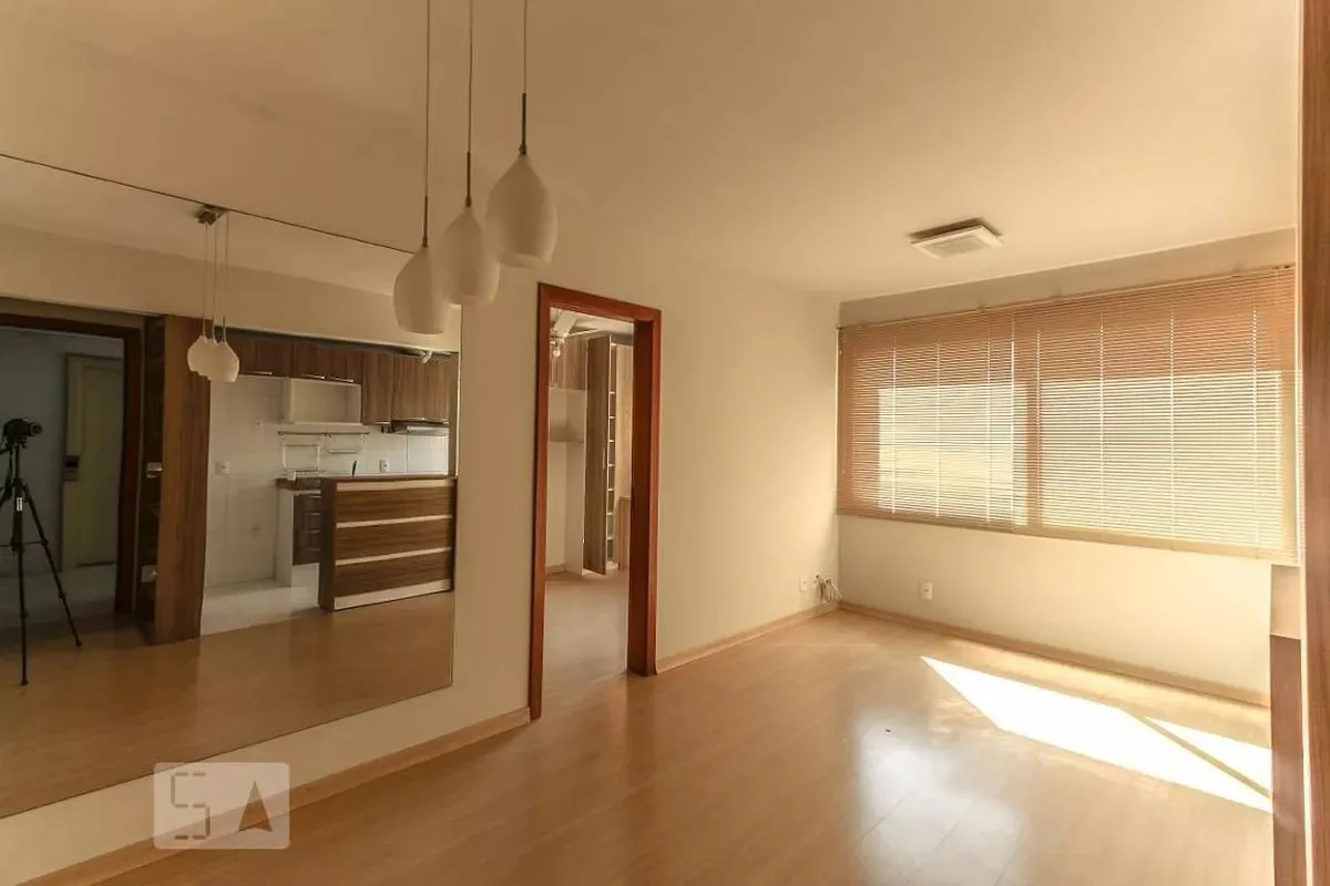 Apartamento com 40m², 1 dormitório no bairro Azenha em Porto Alegre para Comprar