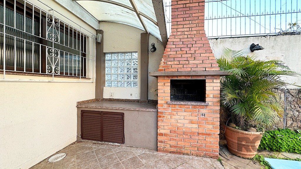 Casa à venda com 4 quartos, 351m² - Foto 22