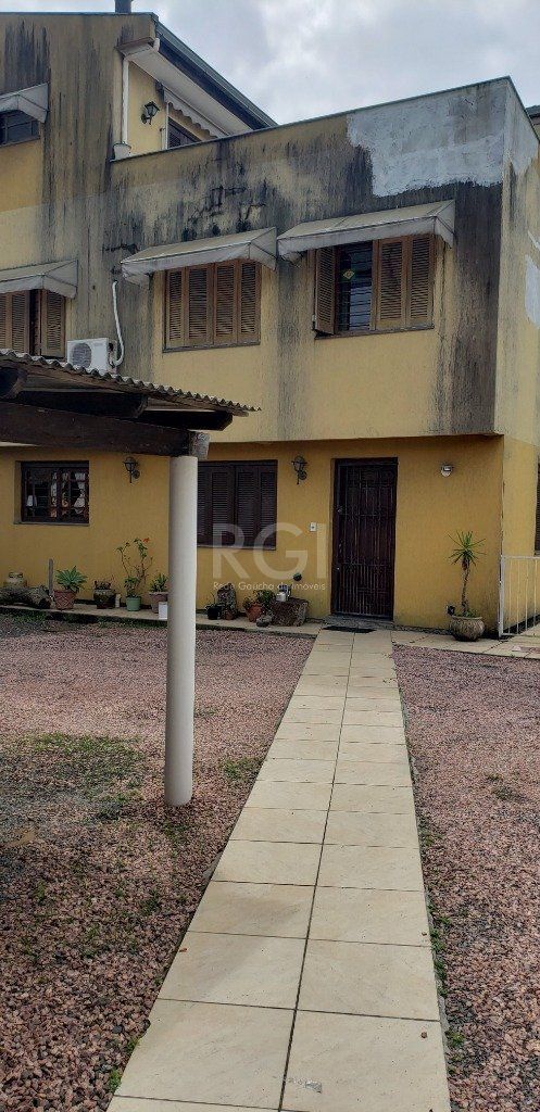 Casa à venda com 8 quartos, 200m² - Foto 7
