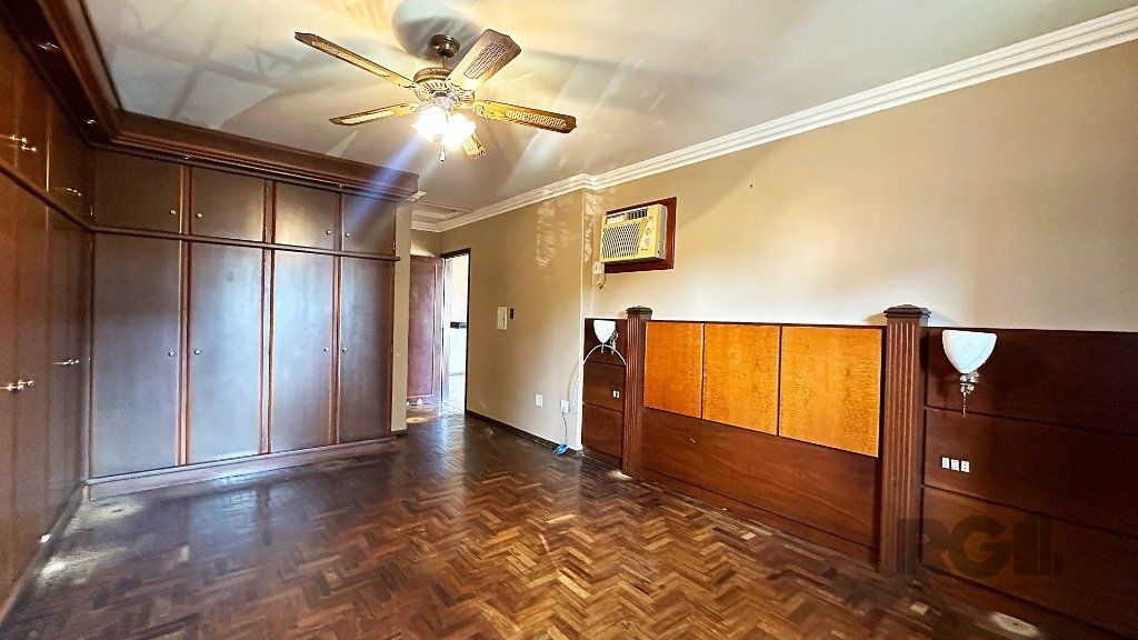 Casa à venda com 4 quartos, 351m² - Foto 7