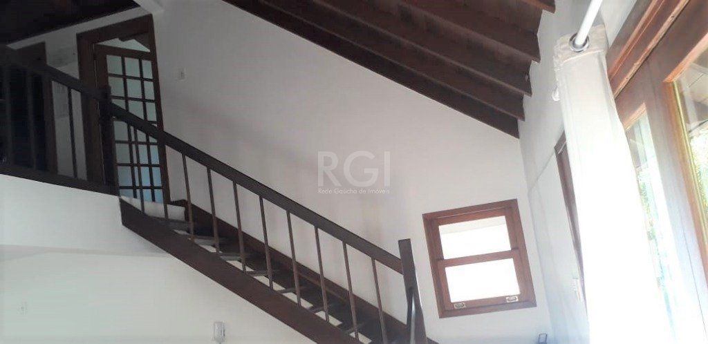 Casa de Condomínio à venda com 5 quartos, 220m² - Foto 9