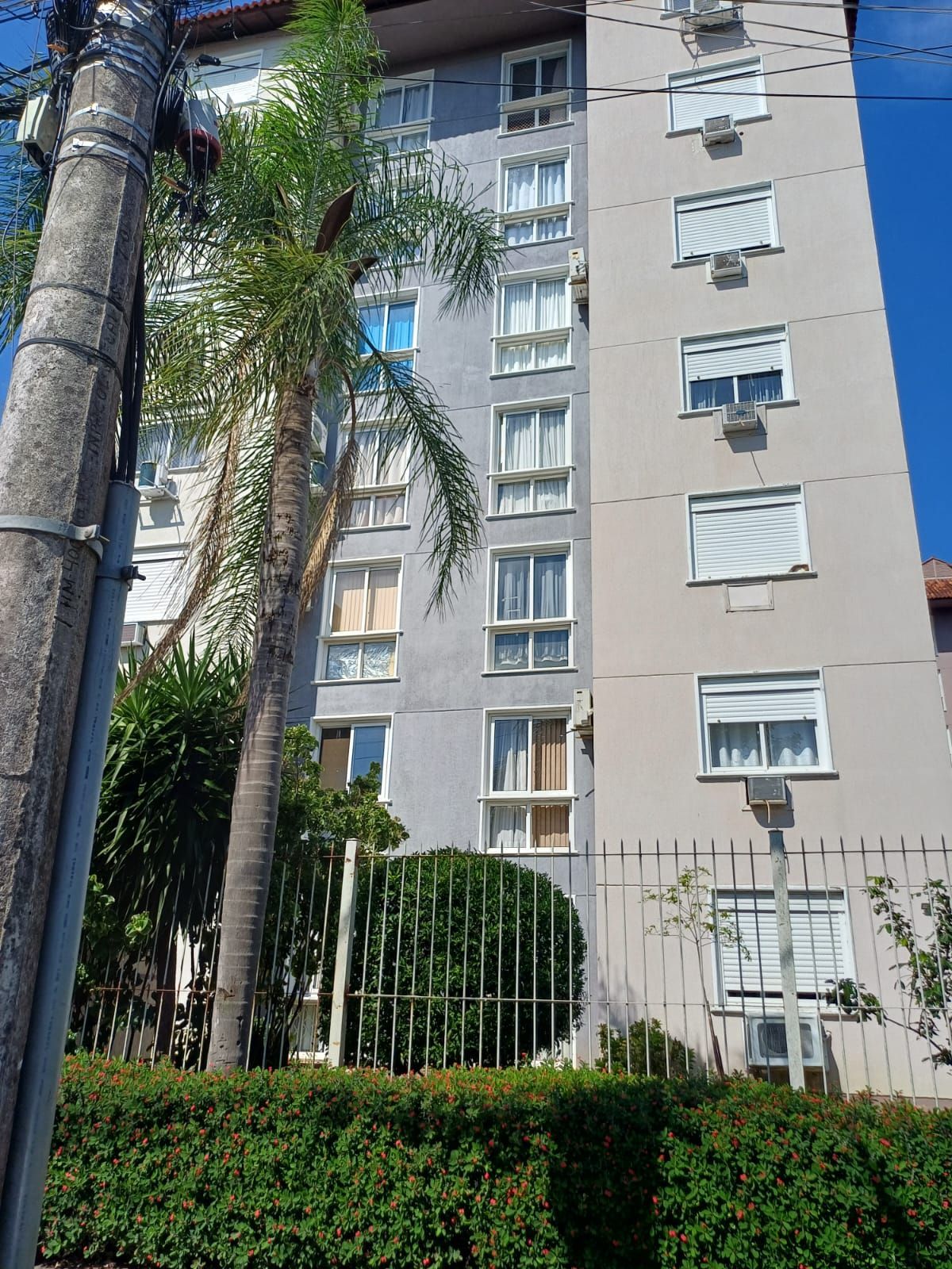 Apartamento, 2 dormitórios no bairro Cristal em Porto Alegre para Comprar
