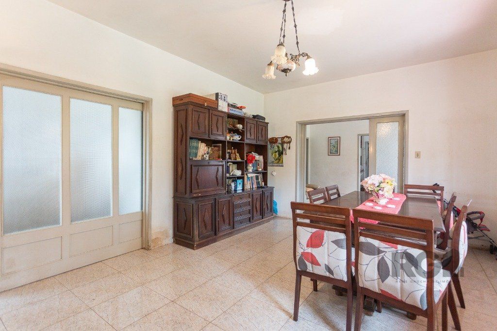 Casa à venda com 4 quartos, 244m² - Foto 8