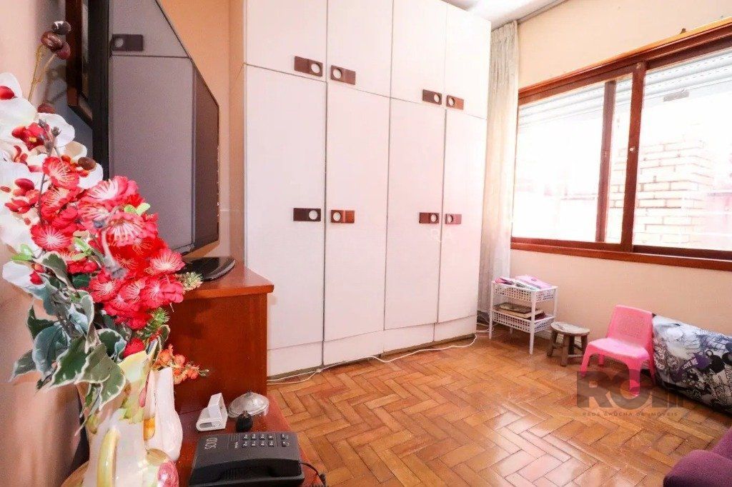 Casa à venda com 3 quartos, 233m² - Foto 9