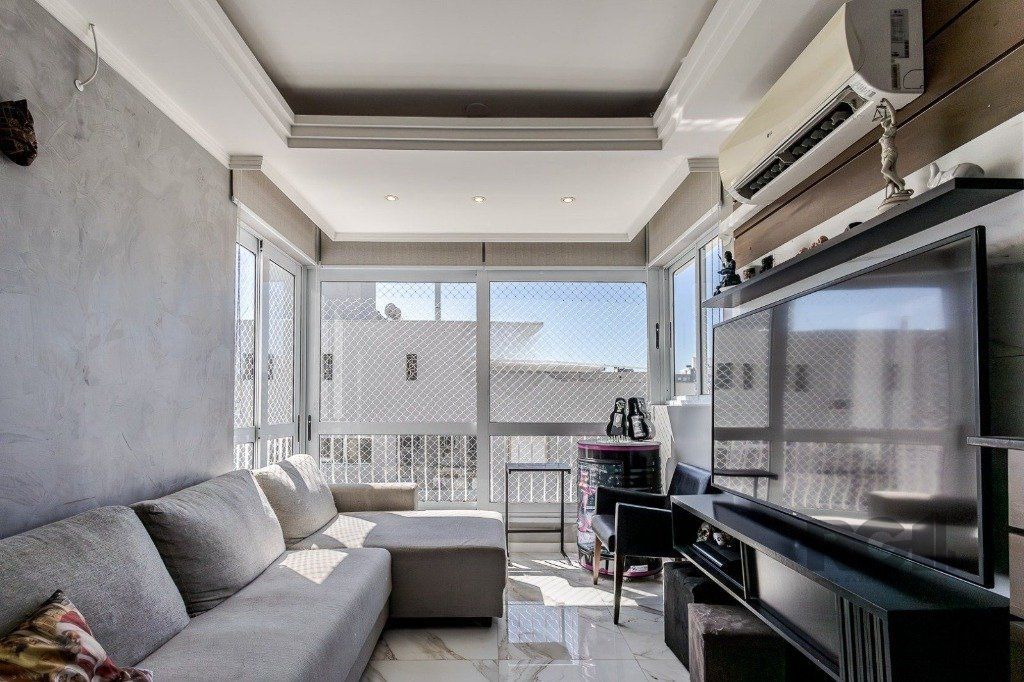 Apartamento à venda com 2 quartos, 61m², 1 suíte, 1 vaga, Rua Visconde de Inhauma no bairro Azenha em Porto Alegre