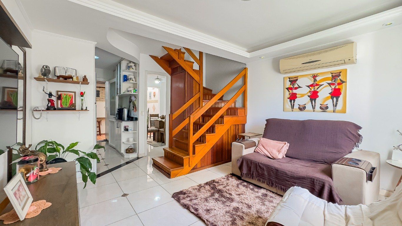 Casa em Condomínio de 2 dormitórios à venda em Sarandi, Porto Alegre.