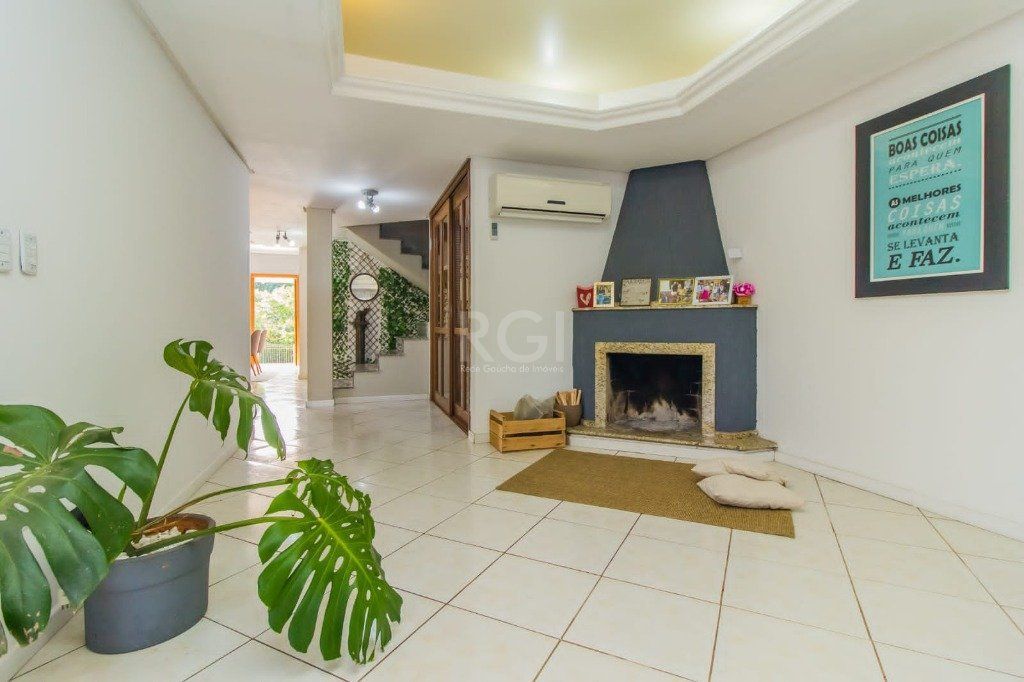 Casa à venda com 4 quartos, 300m² - Foto 4