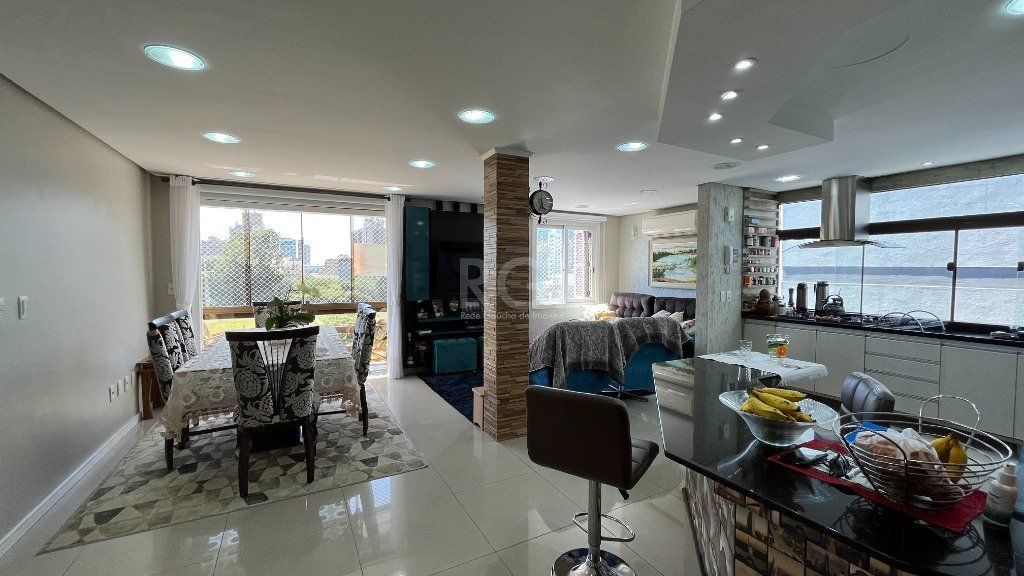 Cobertura, 3 quartos, 211 m² - Foto 2