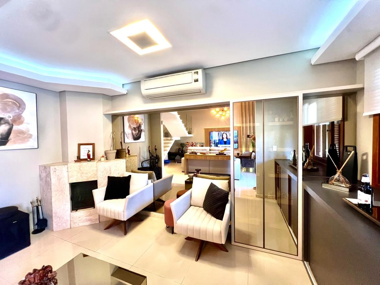 Casa à venda com 3 quartos, 278m² - Foto 5
