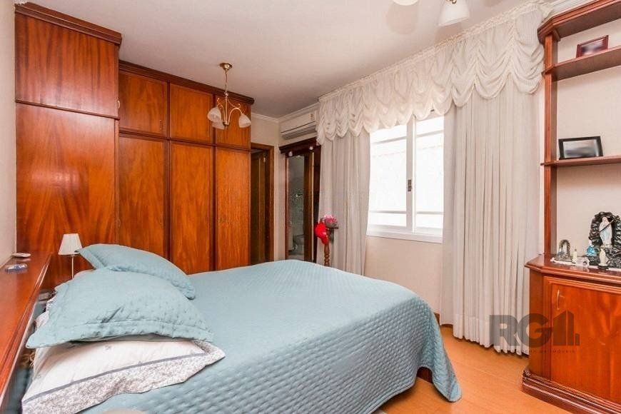 Casa à venda com 4 quartos, 380m² - Foto 9