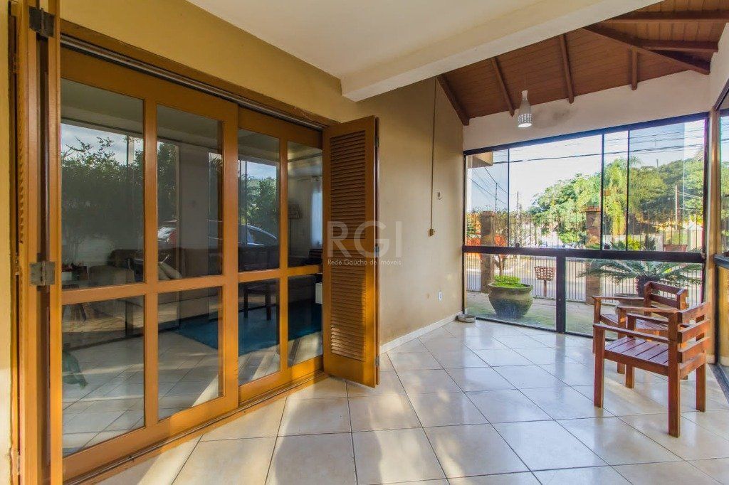 Casa à venda com 4 quartos, 300m² - Foto 7