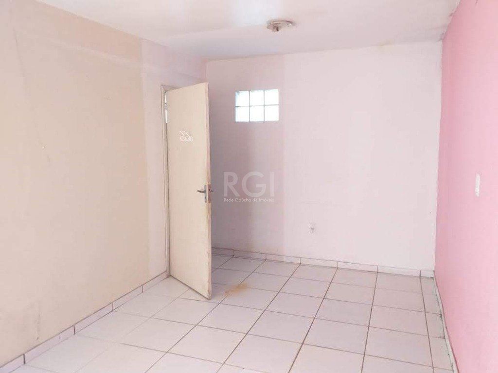 Casa à venda com 6 quartos, 200m² - Foto 38