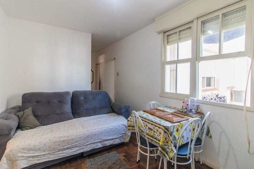 Apartamento de 3 dormitorios à venda em Bairro Santo Antônio, Porto Alegre