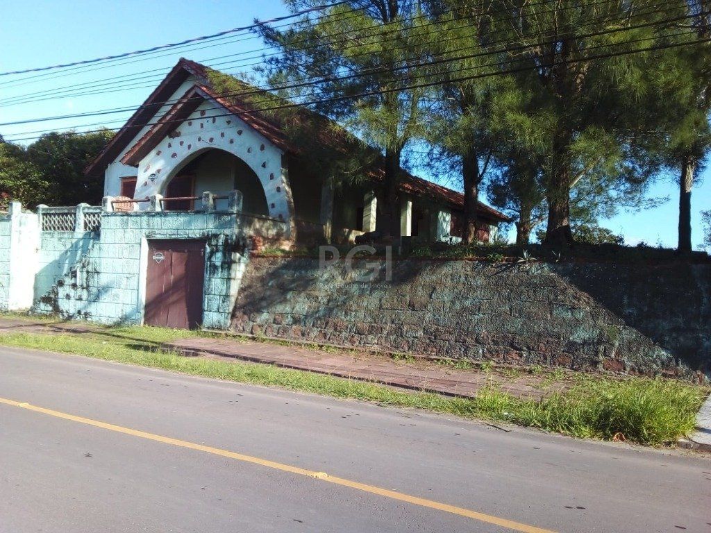 Casa para Venda - 600m², 3 dormitórios, 1 vaga - Interpraias