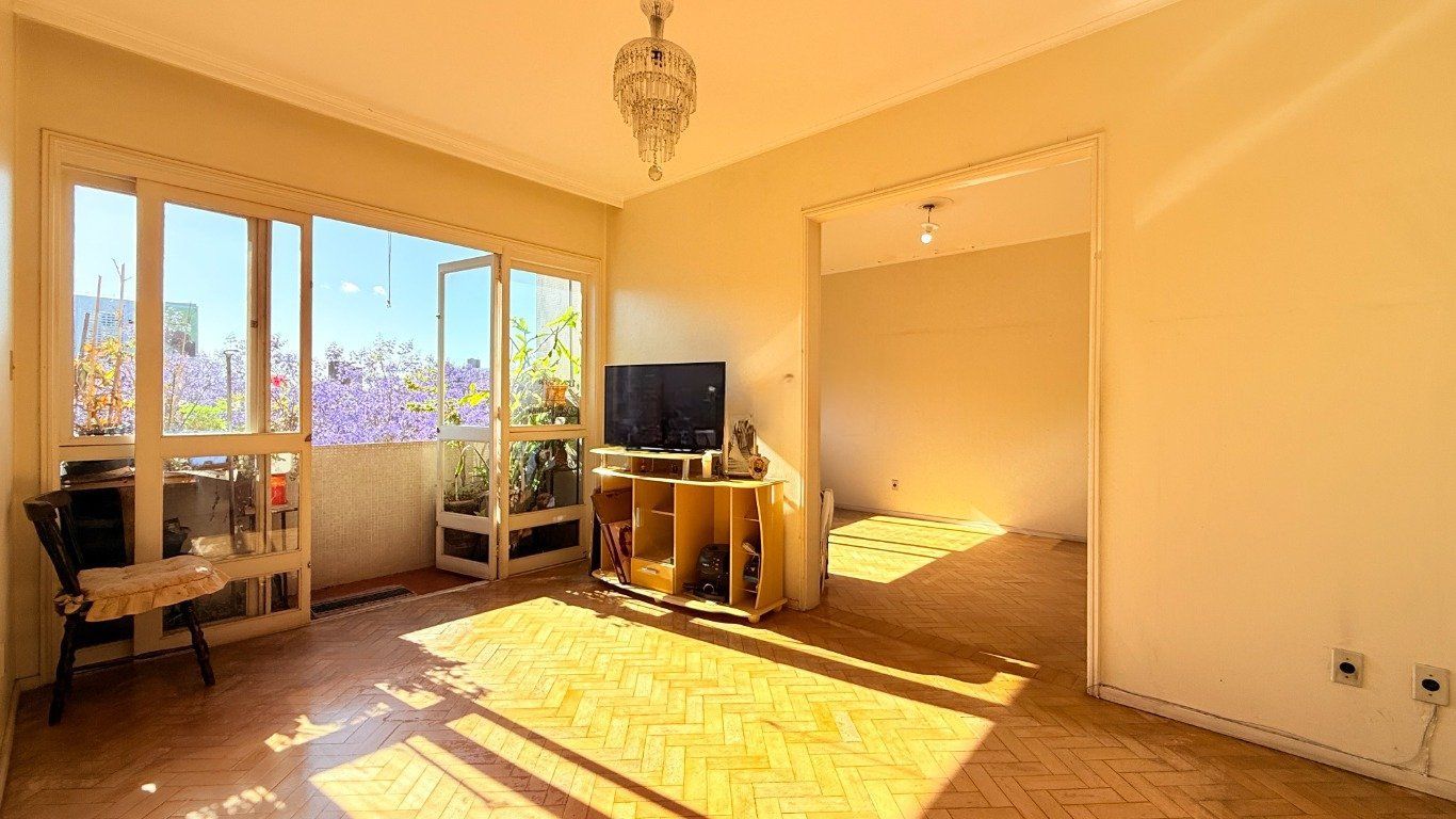 Apartamento de 3 dormitórios à venda no Bairro Petrópolis, Porto Alegre.