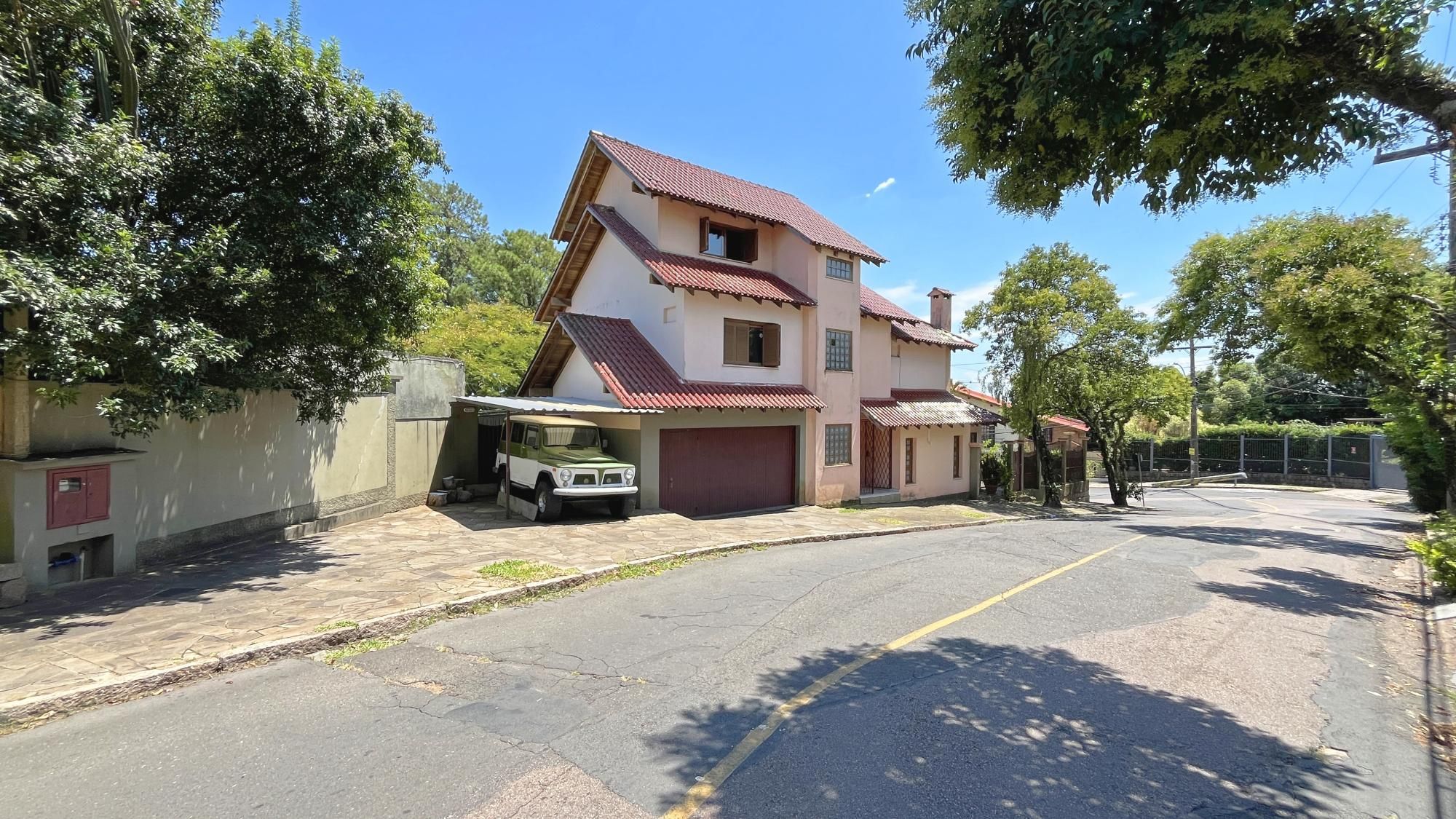 Casa 3 dormitórios no bairro Teresópolis