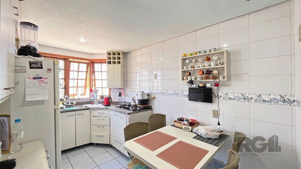 Casa à venda com 3 quartos, 235m² - Foto 9