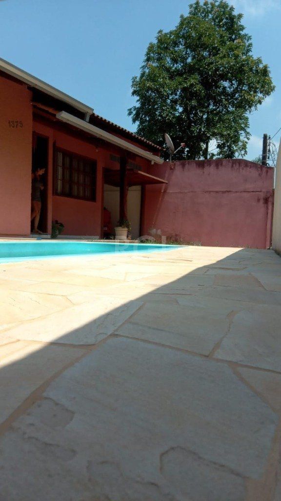 Casa à venda com 2 quartos, 52m² - Foto 2