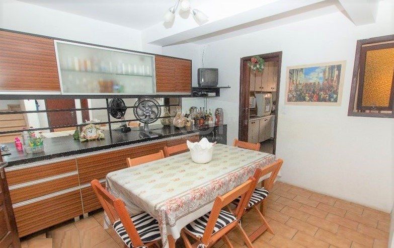 Casa à venda com 3 quartos, 240m² - Foto 7