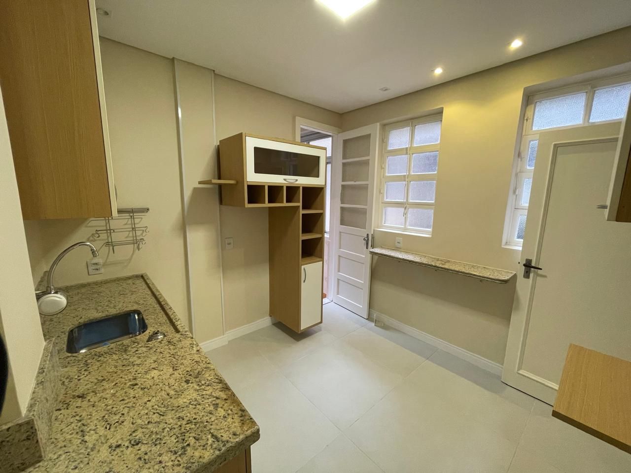 Apartamento à venda com 3 quartos, 139m² - Foto 25