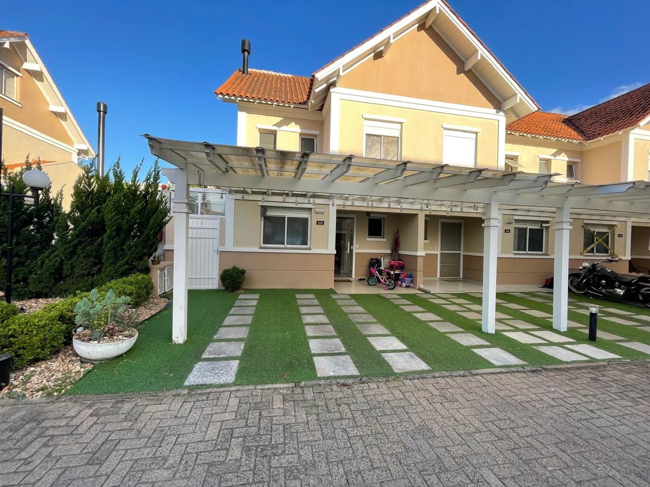 Casa de Condomínio 3 dormitórios no bairro Sarandi