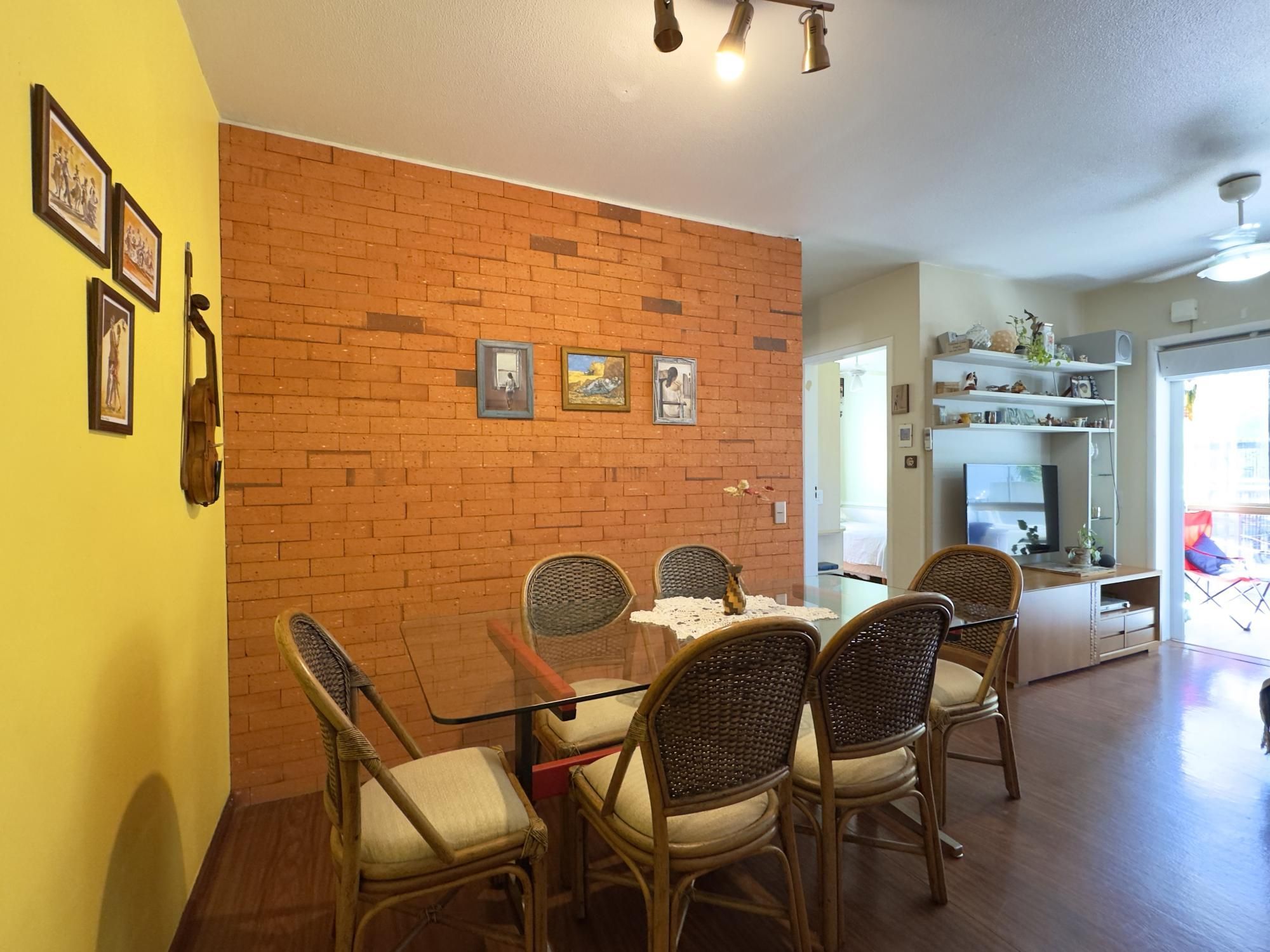 Apartamento, 2 dormitórios no bairro Partenon em Porto Alegre para Comprar