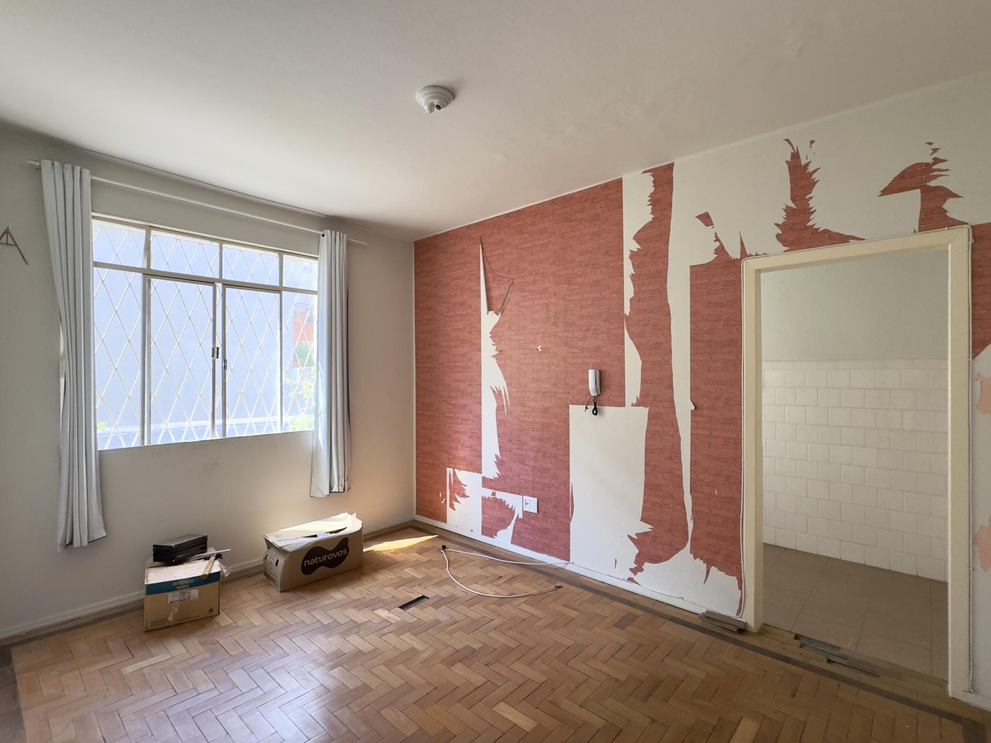 Apartamento 1 dormitório amplo, com excelente localização no Menino Deus