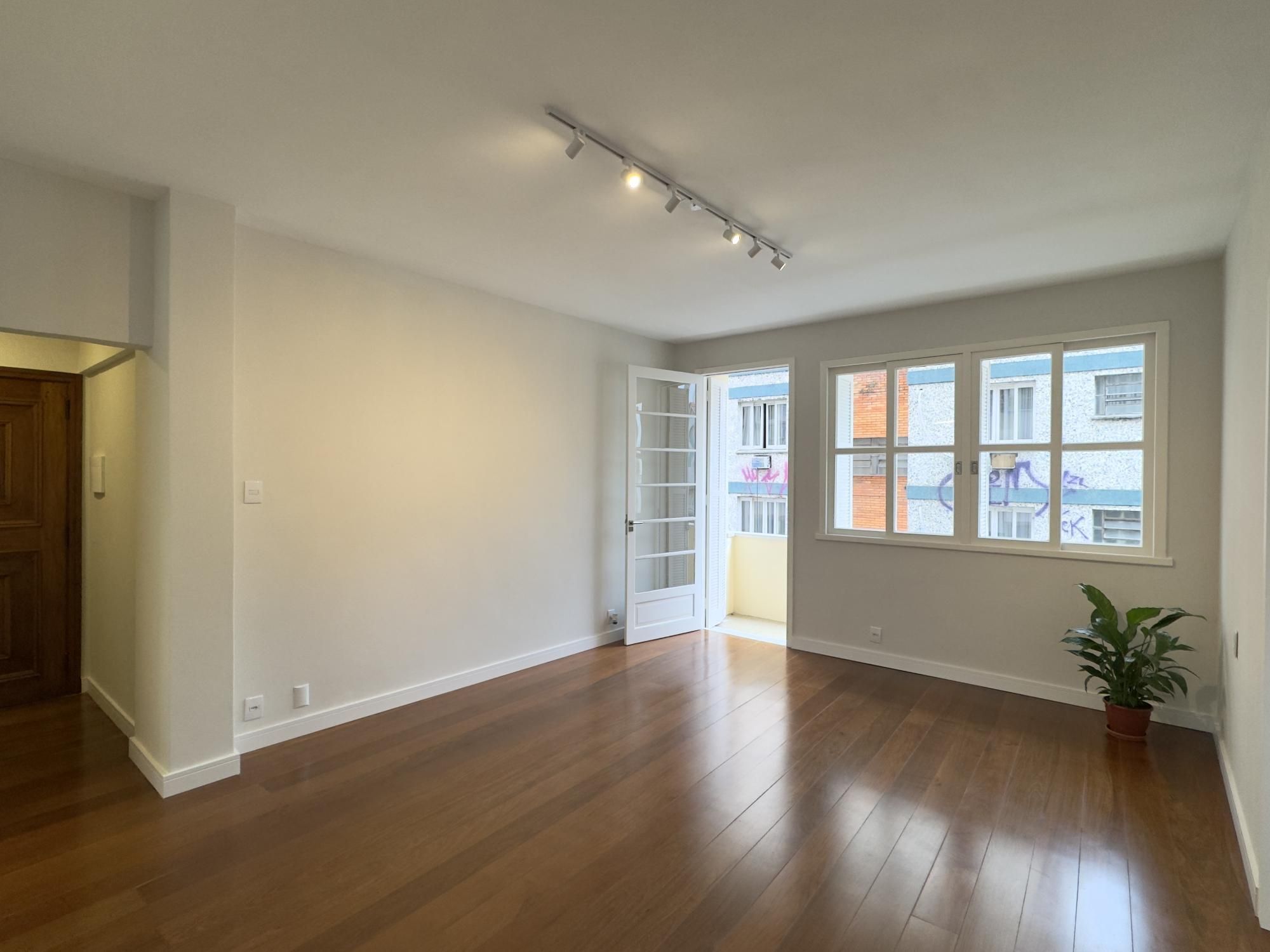Apartamento à venda com 103m², 3 quartos, 1 suíte no bairro Centro Histórico em Porto Alegre