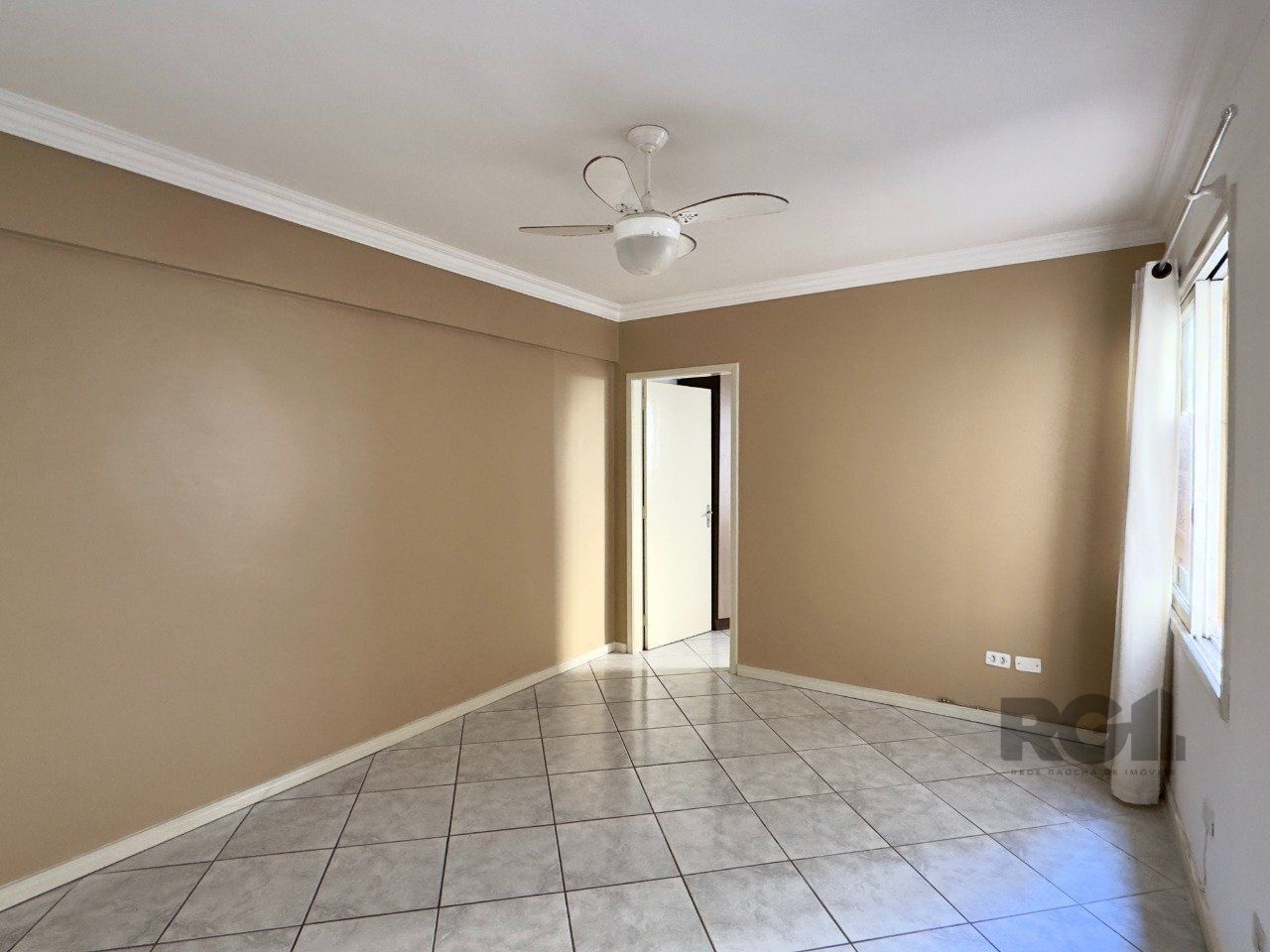 APARTAMENTO 1 DORMITÓRIO