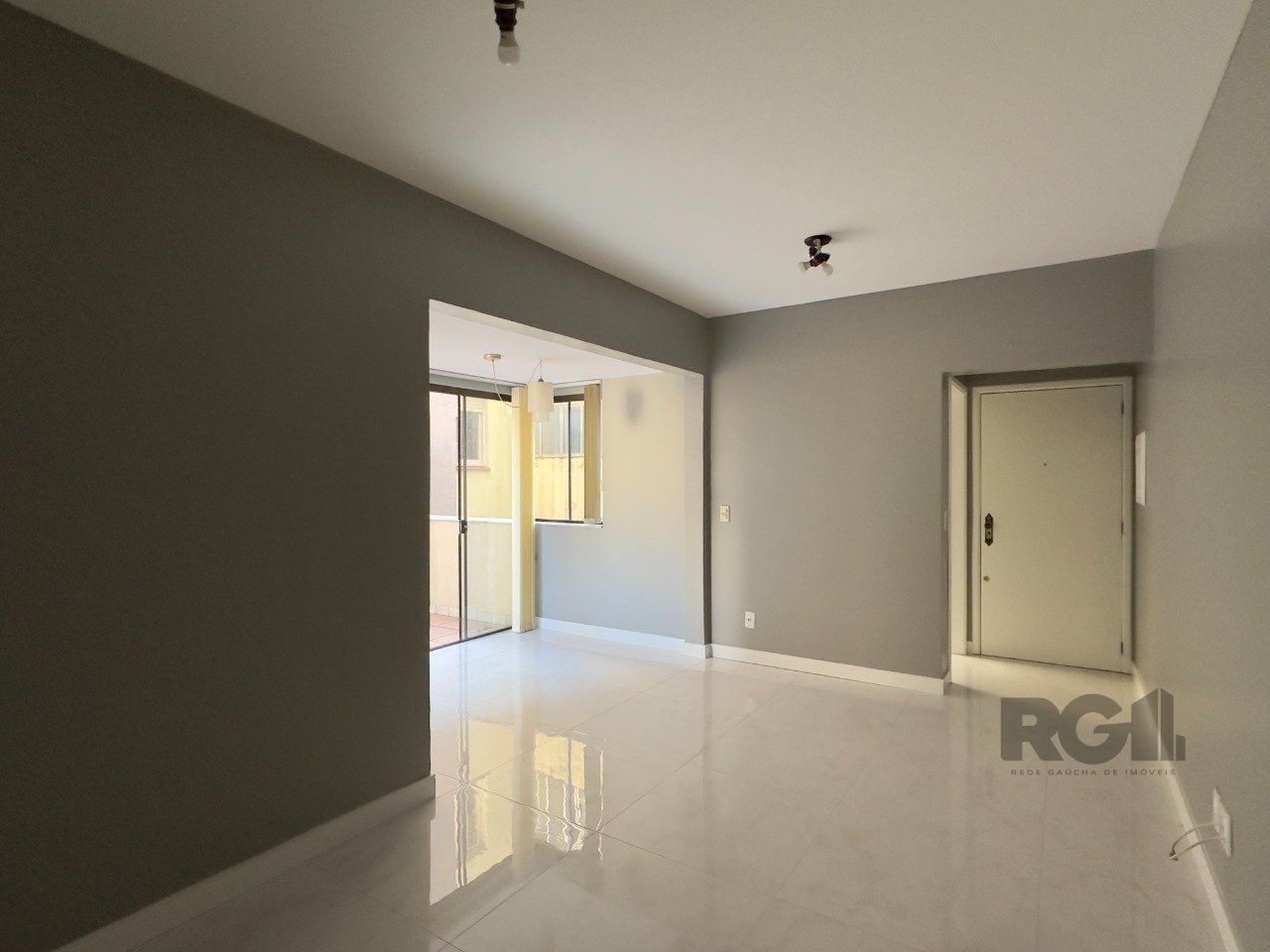 Apartamento à venda com 2 quartos, 111m² - Foto 3