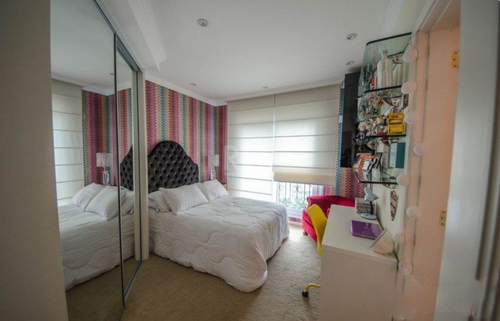 Apartamento à venda com 3 quartos, 272m² - Foto 4