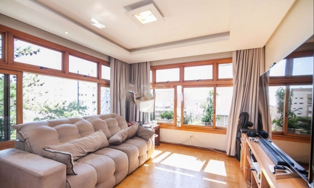 Apartamento, 3 quartos, 232 m² - Foto 1