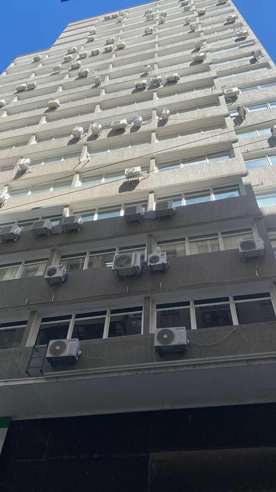 Sala Comercial à venda com 37m² no bairro Centro Histórico em Porto Alegre